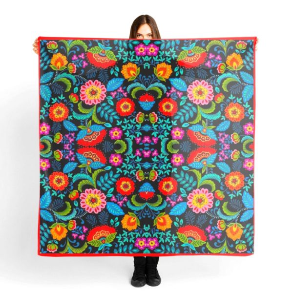 Large Scarf "Kvetina"