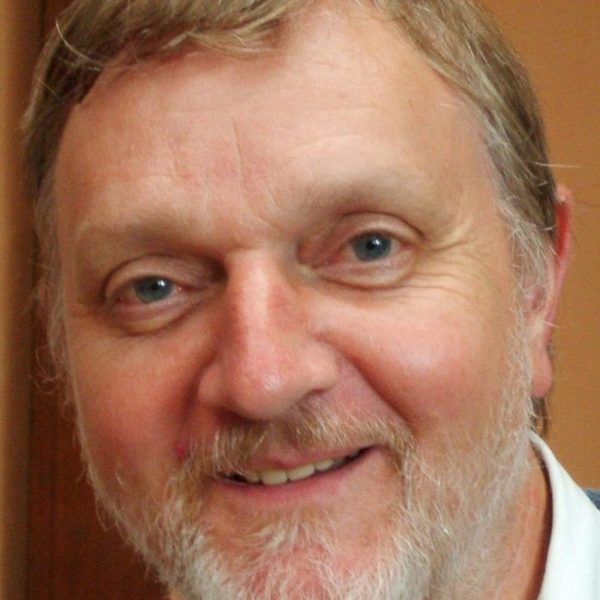 том хендерсон журналист. дункан хендерсон. бобби хендерсон. том хендерсон фото. креативный директор.